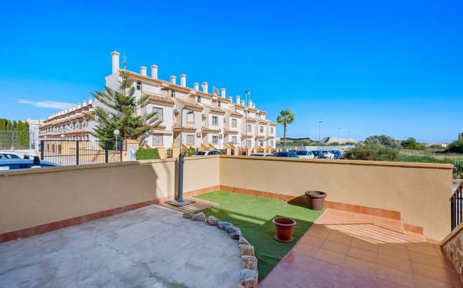 Resale - Villa -
Orihuela Costa - Costa Blanca