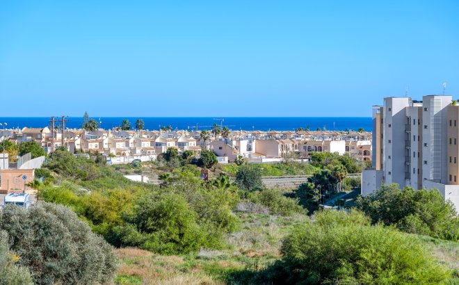 Resale - Villa -
Orihuela Costa - Costa Blanca