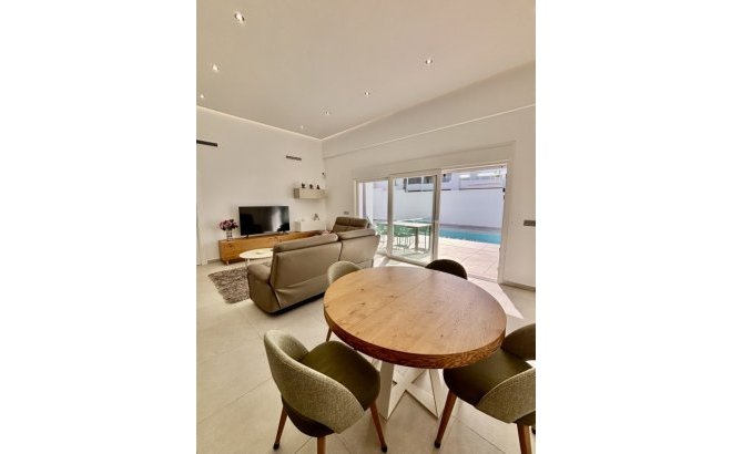 Resale - Villa -
Benijofar - Costa Blanca