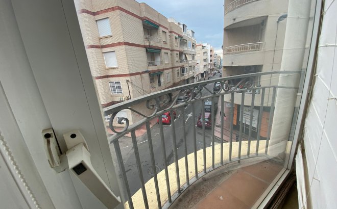 Resale - Apartment -
Torrevieja - Costa Blanca