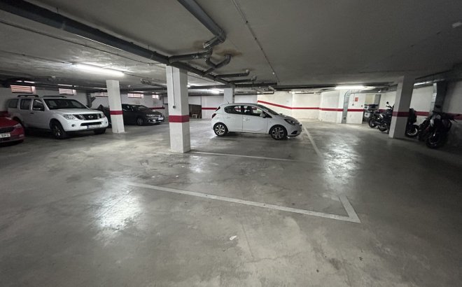 Resale - Apartment -
2778 - Inland