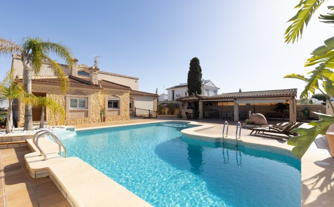 Revente - Villa -
Torrevieja - Costa Blanca