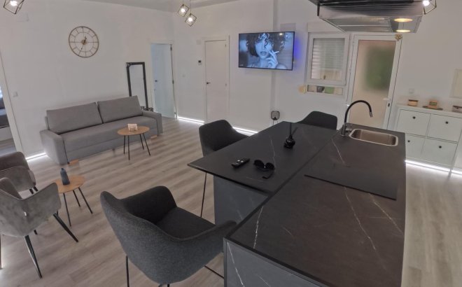 Resale - Apartment -
Torrevieja - Playa del Cura