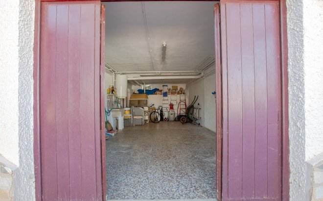 Resale - Villa -
Torrevieja - Costa Blanca