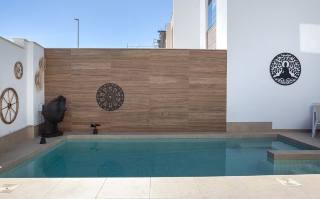 Herverkoop - Town House -
Benijofar - Costa Blanca