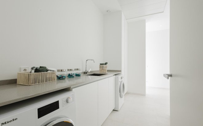 Resale - Villa -
Orihuela Costa - Costa Blanca