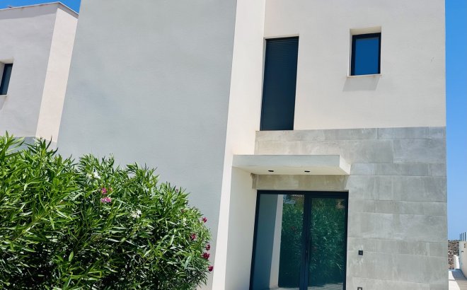 Resale - Villa -
Rojales Hills - Costa Blanca
