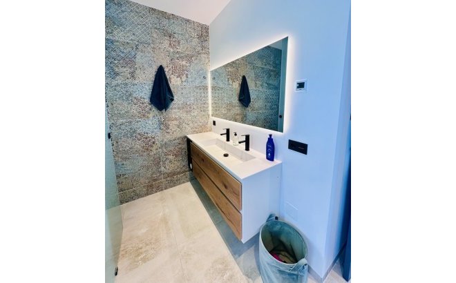 Resale - Villa -
Rojales Hills - Costa Blanca