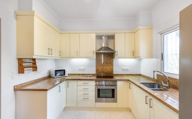 Herverkoop - Villa -
San Fulgencio - Urb. La Marina