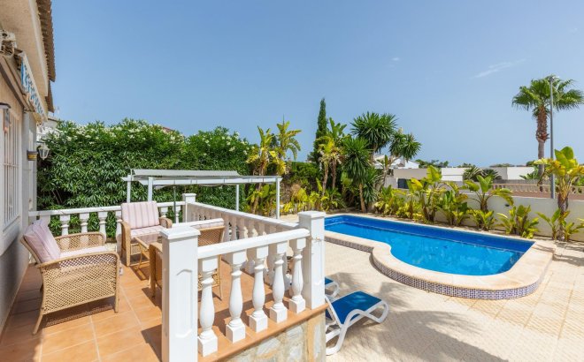 Herverkoop - Villa -
San Fulgencio - Urb. La Marina