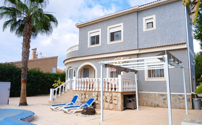 Herverkoop - Villa -
San Fulgencio - Urb. La Marina