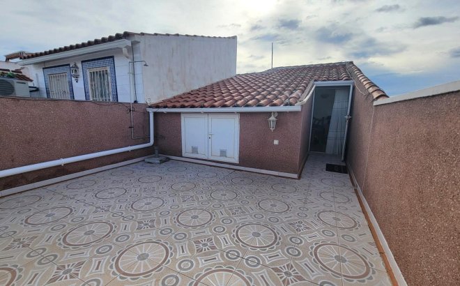 Herverkoop - Town House -
Torrevieja - La Siesta - El Salado - Torreta