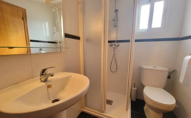 Herverkoop - Town House -
Torrevieja - La Siesta - El Salado - Torreta