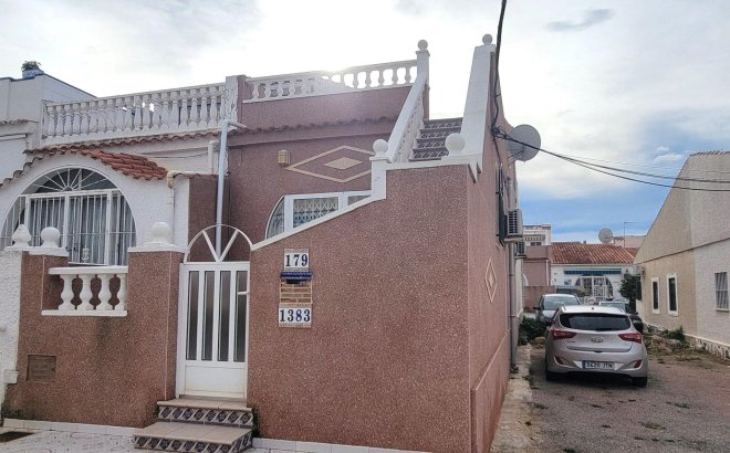 Herverkoop - Town House -
Torrevieja - La Siesta - El Salado - Torreta