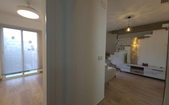 Resale - Penthouse -
Torrevieja - Cala Ferris