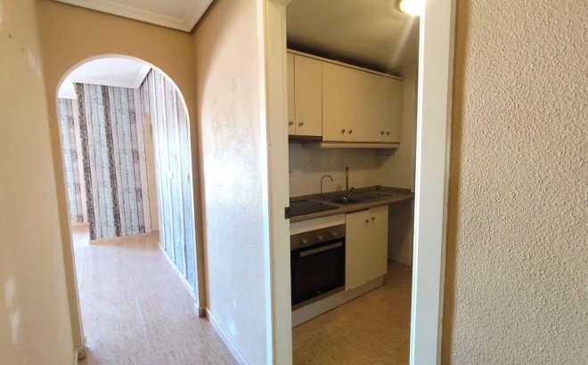 Resale - Apartment -
Torrevieja - Centro