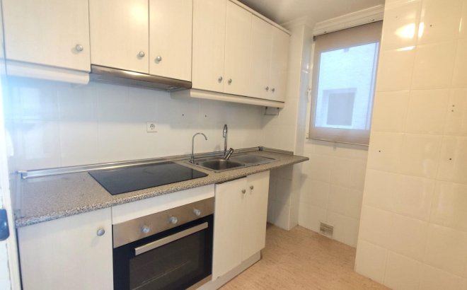 Resale - Apartment -
Torrevieja - Centro