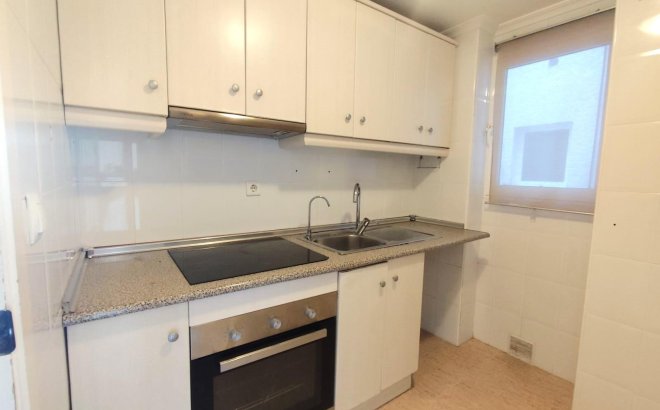 Resale - Apartment -
Torrevieja - Centro