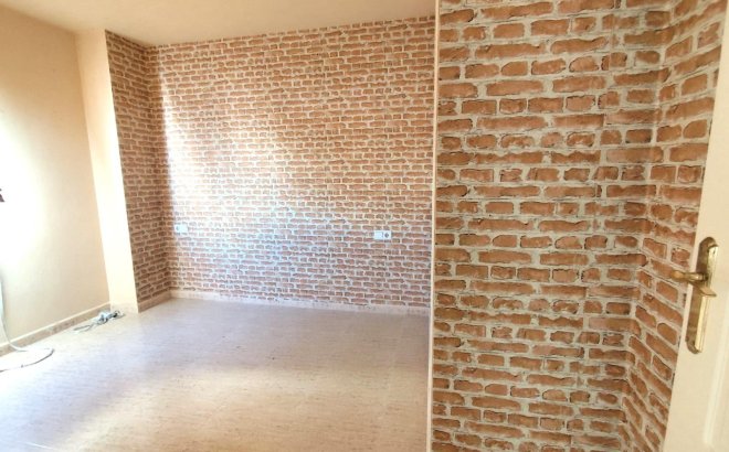 Resale - Apartment -
Torrevieja - Centro