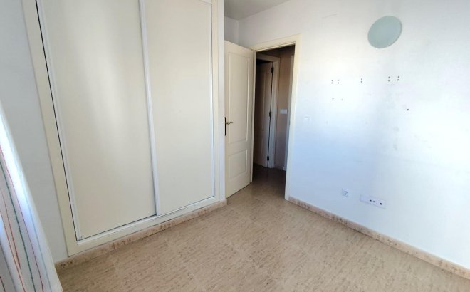 Resale - Apartment -
Torrevieja - Centro