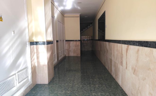 Resale - Apartment -
Torrevieja - Centro