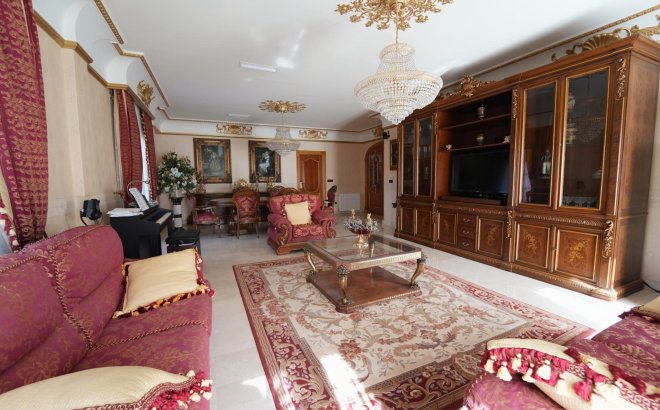 Herverkoop - Villa -
Orihuela Costa - Campoamor