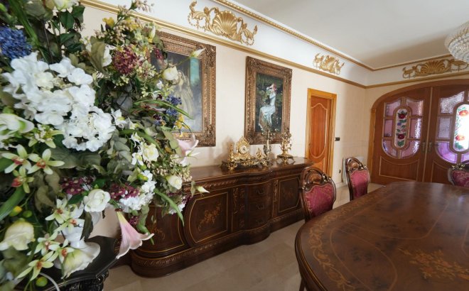 Herverkoop - Villa -
Orihuela Costa - Campoamor