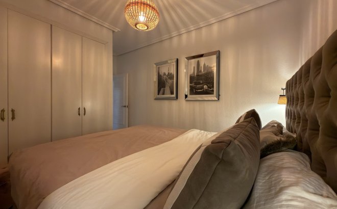 Resale - Villa -
Orihuela Costa - Los Doses