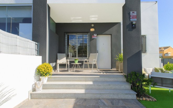 Resale - Quad House -
Torrevieja - Costa Blanca