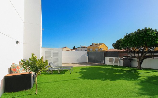 Resale - Quad House -
Torrevieja - Costa Blanca