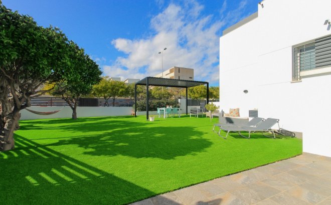 Resale - Quad House -
Torrevieja - Costa Blanca