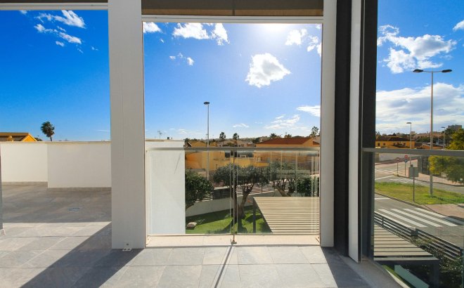 Resale - Quad House -
Torrevieja - Costa Blanca