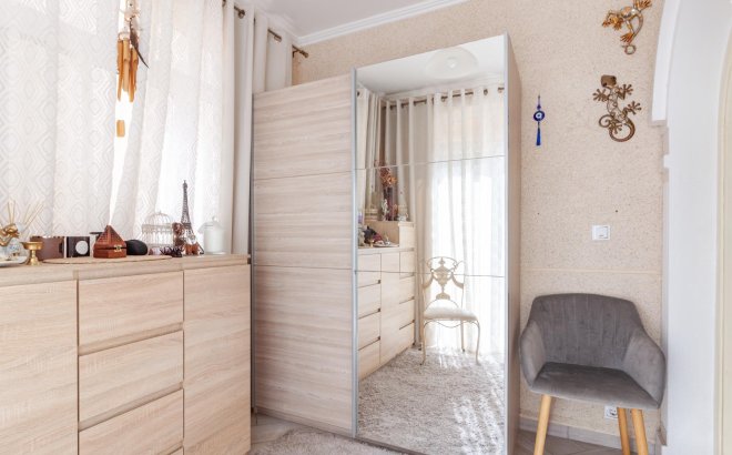 Resale - Villa -
Orihuela Costa - Los Almendros-la Florida