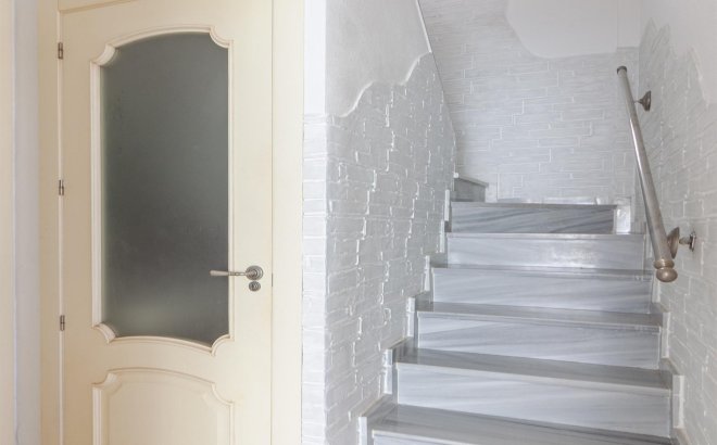 Resale - Villa -
Orihuela Costa - Los Almendros-la Florida