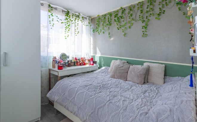 Resale - Villa -
Orihuela Costa - Los Almendros-la Florida