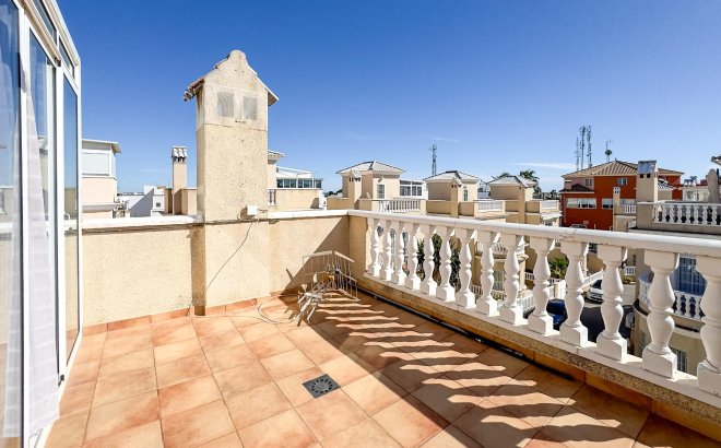 Resale - Villa -
Orihuela Costa - Los Almendros-la Florida