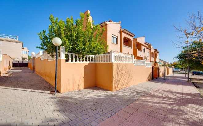 Resale - Bungalow -
Torrevieja - Aguas Nuevas