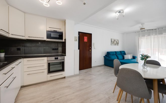 Resale - Bungalow -
Torrevieja - Aguas Nuevas