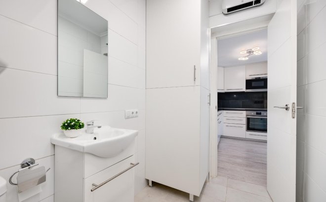 Resale - Bungalow -
Torrevieja - Aguas Nuevas