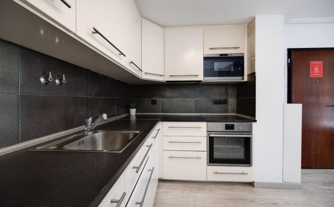 Resale - Bungalow -
Torrevieja - Aguas Nuevas