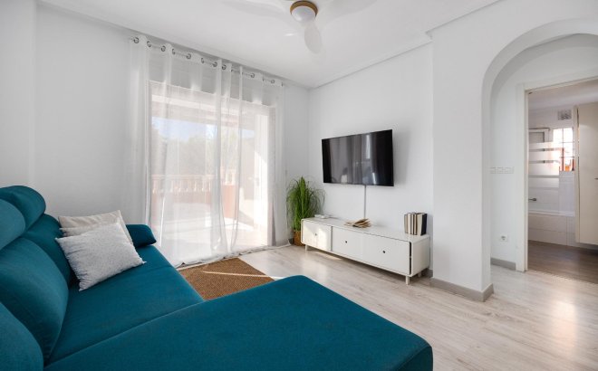 Resale - Bungalow -
Torrevieja - Aguas Nuevas