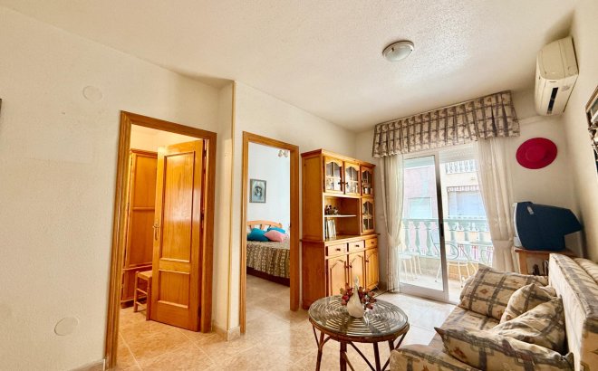 Resale - Apartment -
Torrevieja - Centro