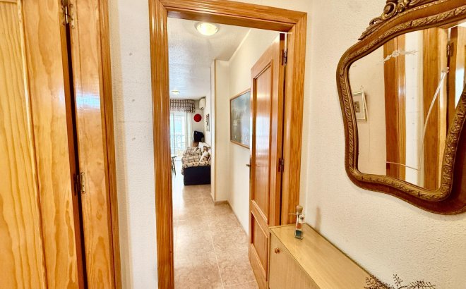 Resale - Apartment -
Torrevieja - Centro