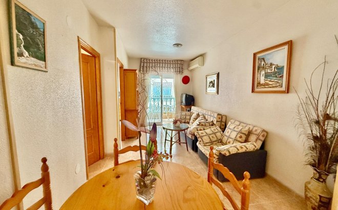 Resale - Apartment -
Torrevieja - Centro