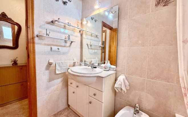 Resale - Apartment -
Torrevieja - Centro