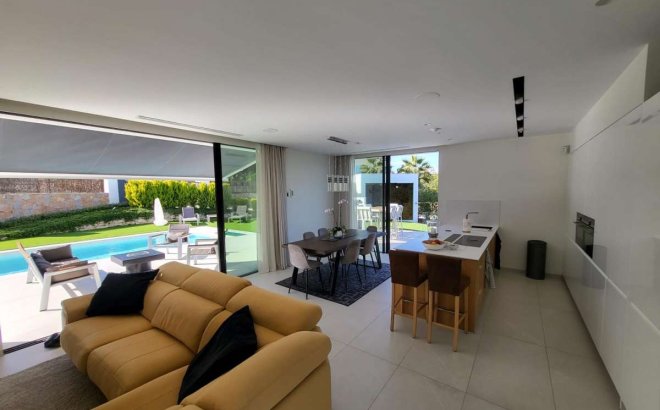Resale - Villa -
Las Colinas Golf - Costa Blanca