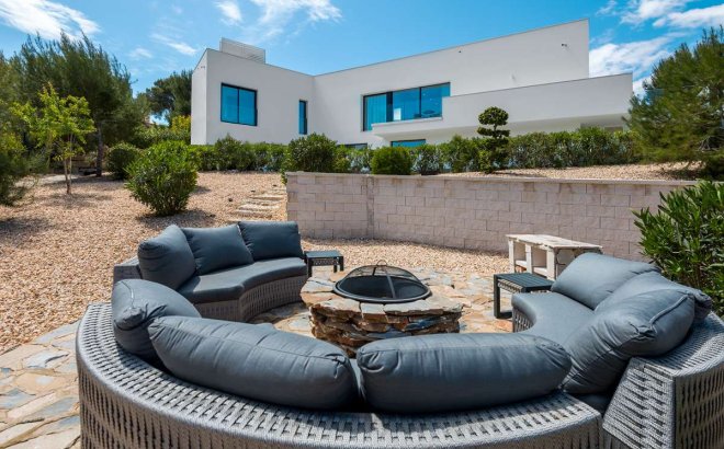 Resale - Villa -
Las Colinas Golf - Costa Blanca