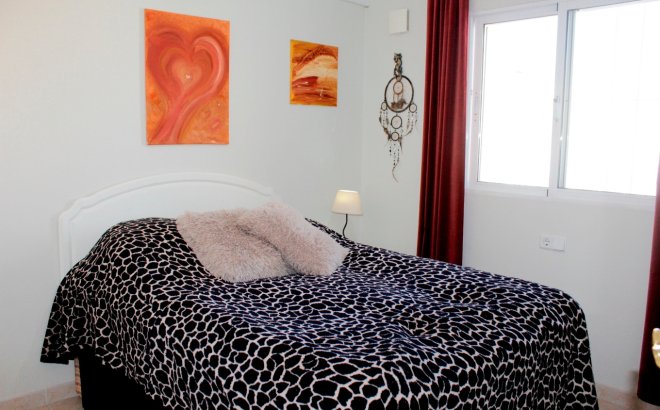 Resale - Villa -
Villamartin - Costa Blanca