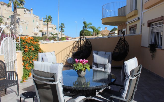 Resale - Villa -
Villamartin - Costa Blanca