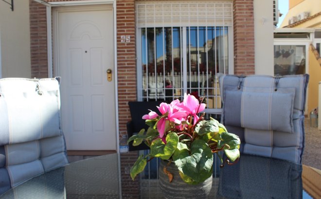 Resale - Villa -
Villamartin - Costa Blanca